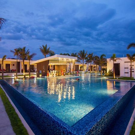 Hotel El Faro Monterrico Esterno foto