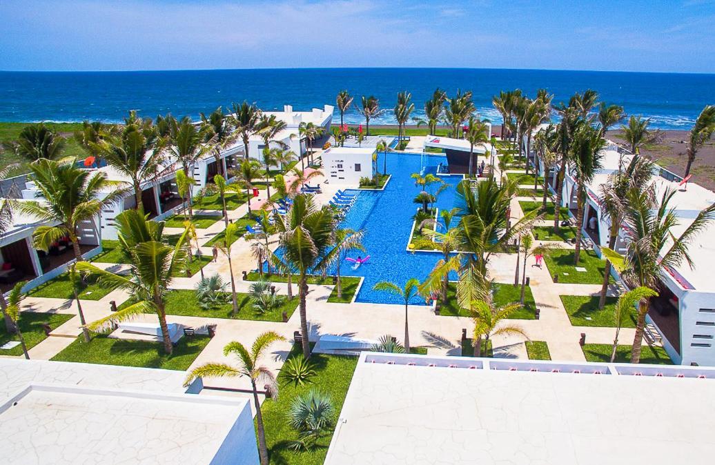 Hotel El Faro Monterrico Esterno foto
