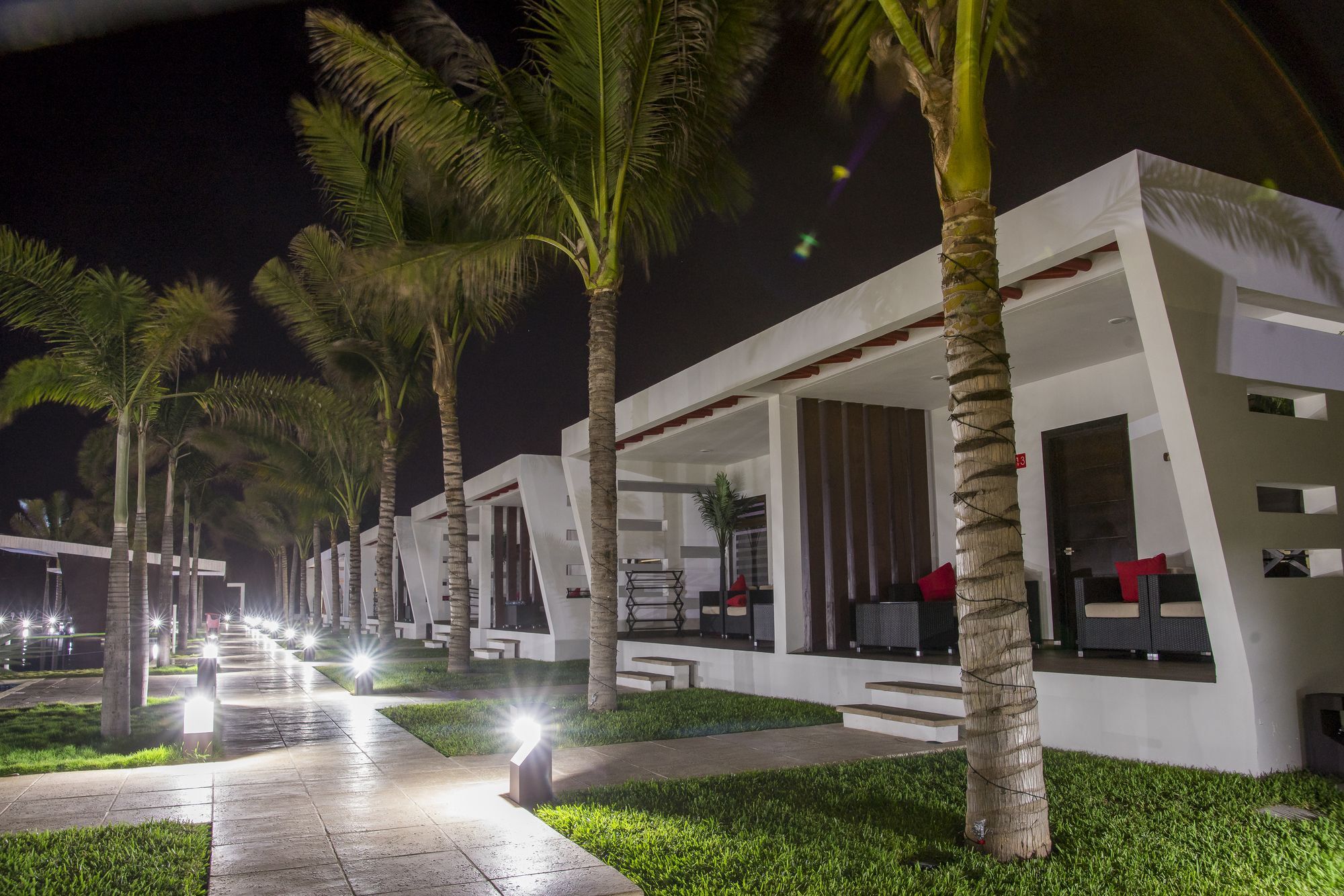 Hotel El Faro Monterrico Esterno foto